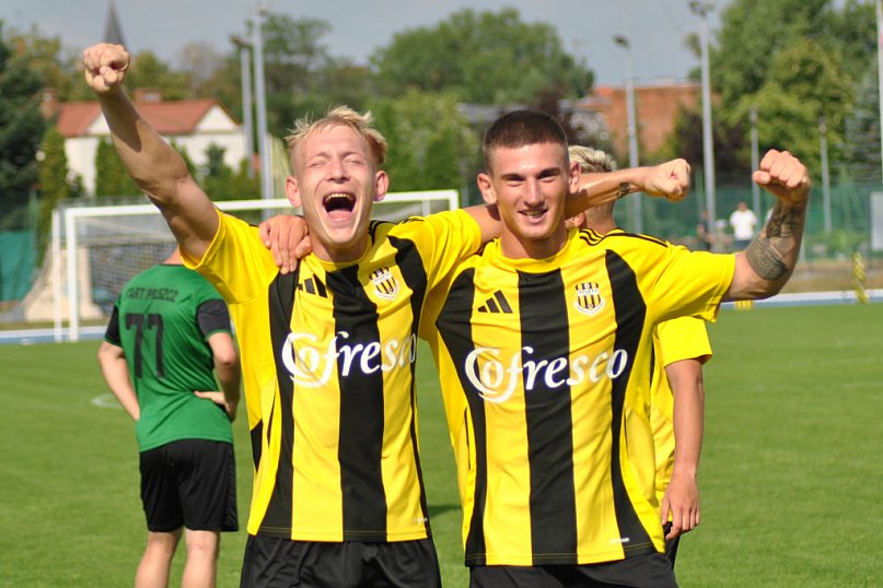 Sparta - Start na boisku i trybunach