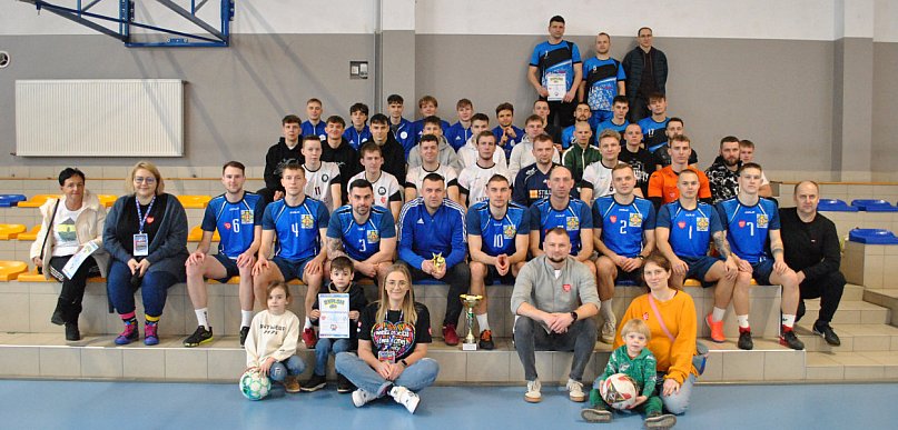 Jednostka Wojskowa z pucharem WOŚP (+program na kolejne dni) 