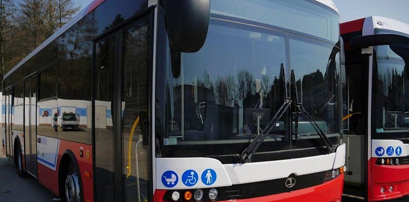 Brodnica. Sprawa mężczyzny, który miał obmacywać pasażerki, trafiła do prokuratury - 29317228