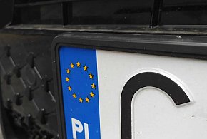 Rejestracja auta przez internet i koniec z przynoszeniem tablic. Rząd przyjął...-29317287