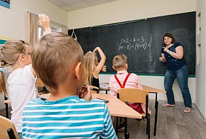 Nowy przedmiot szkolny dzieli Polaków. Kluczowa data właśnie nadeszła-29317858