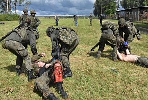 Setki tysięcy Polaków pójdą na szkolenie. Wojsko otwiera drzwi dla cywilów-29318149