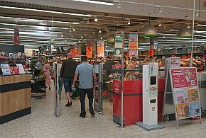 Pracownicy popularnej sieci mają dość. W południe zatrzymają pracę-29318362