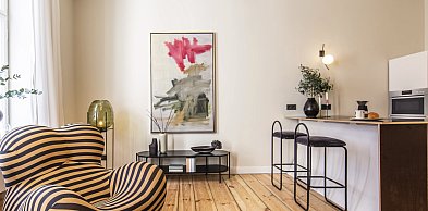 Listwy przysufitowe – gładkie czy dekoracyjne?