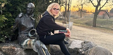 Odkryj "Białe magnolie" - powieść Ewy Lange z Brodnicy