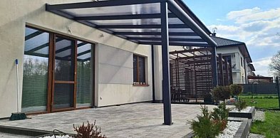 Jak czyścić i konserwować zadaszenie tarasu, by służyło latami