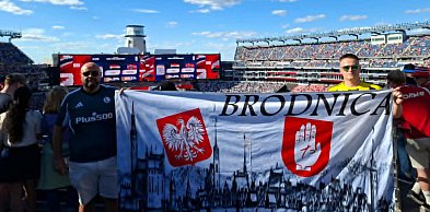 Wypatrujcie brodnickiej flagi na trybunach podczas transmisji z mundialu!