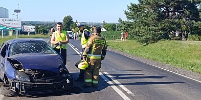 Brodnica. Kraksa na ulicy Podgórnej. Kilkadziesiąt metrów z urwanym kołem [FOTO]
