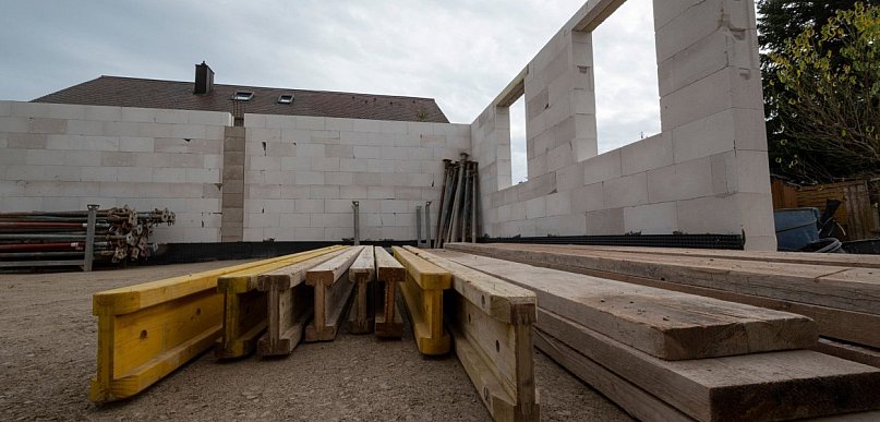 Błędy przy wznoszeniu ścian nośnych, które będą Cię drogo kosztować